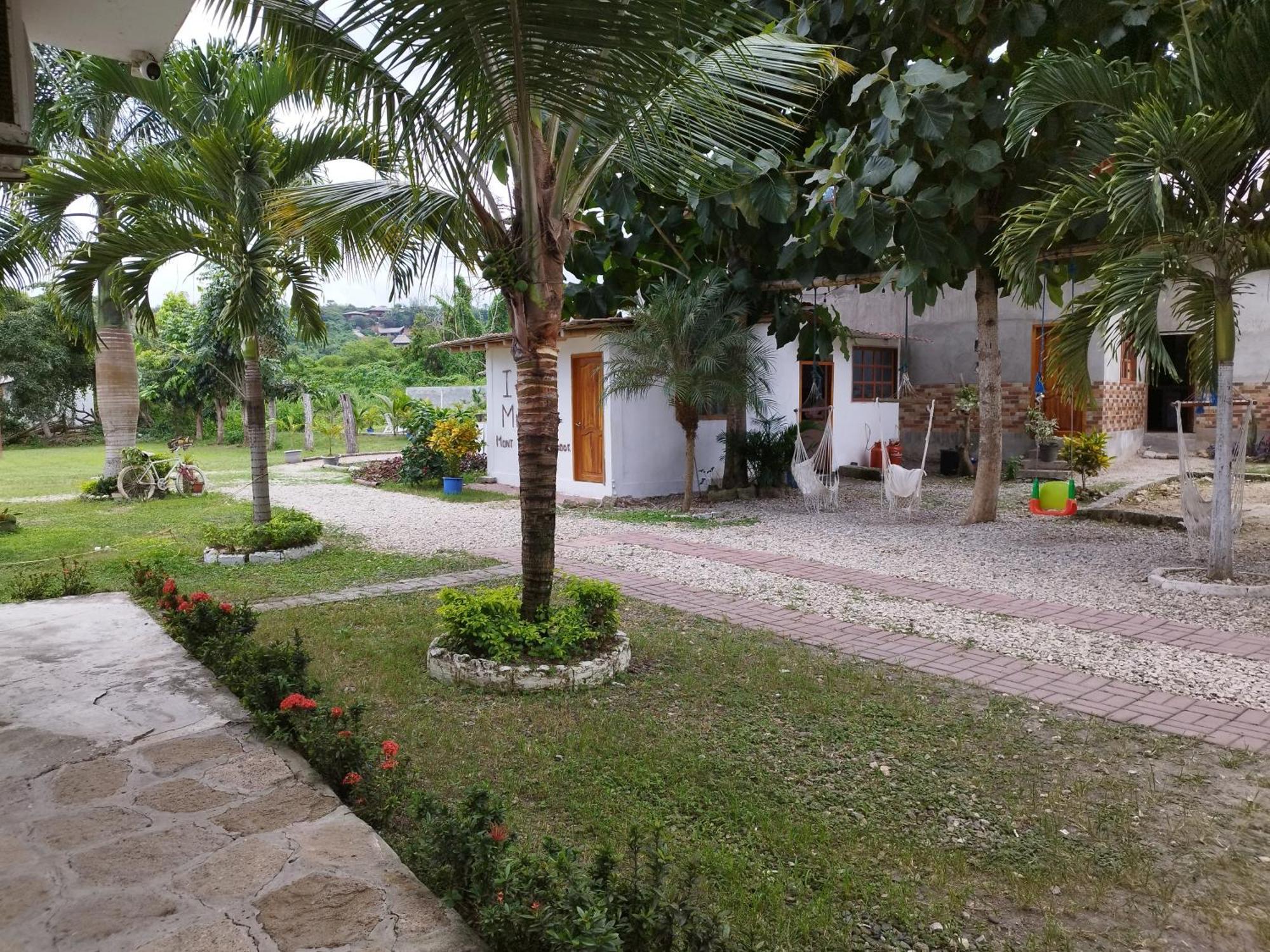 Palmendros Hosteria Montañita الغرفة الصورة